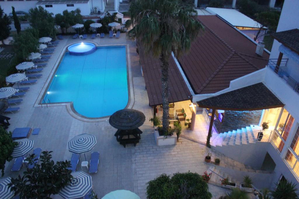 Faliraki Bay Bagian luar foto